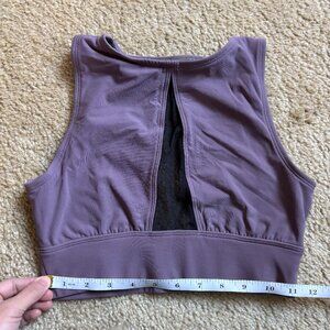 NWOT Dragonfly Rachel Pole Top - Lilac, Size S